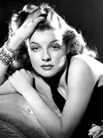 ann-sheridan-portrait-used-as-the-cover-for-silver-screen-august-1940